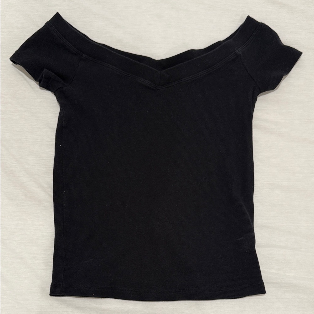 Aritzia Black Off-Shoulder Short Sleeve Top